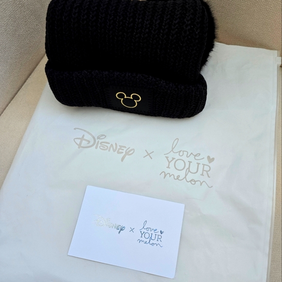 Disney x Love Your Melon Black Mickey Mouse Kids Double Pom Pom Beanie 2018 - Picture 7 of 10